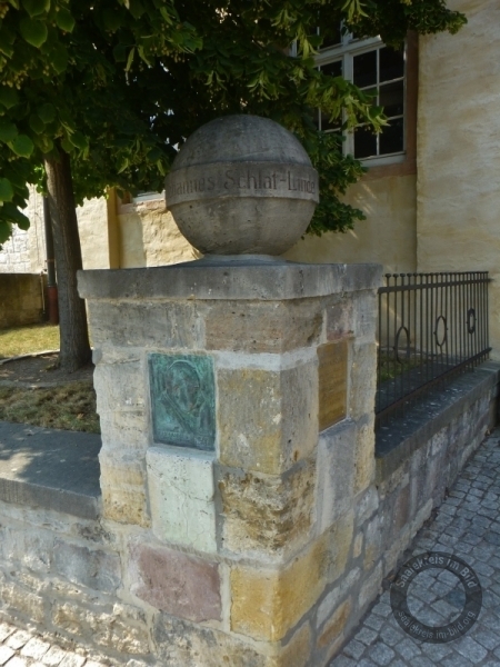 Denkmal zum 70. Geburtstag von Johannes Schlaf in Querfurt im Saalekreis