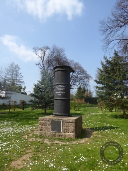 Denkmal für die erste deutsche Dampfmaschine in Löbejün im Saalekreis