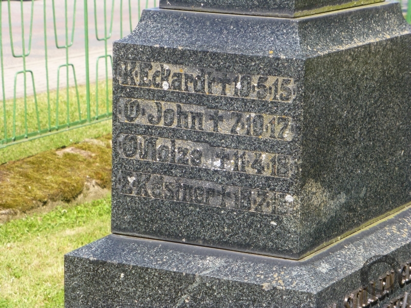 Kriegerdenkmal (Erster und Zweiter Weltkrieg) in Landgrafroda im Saalekreis