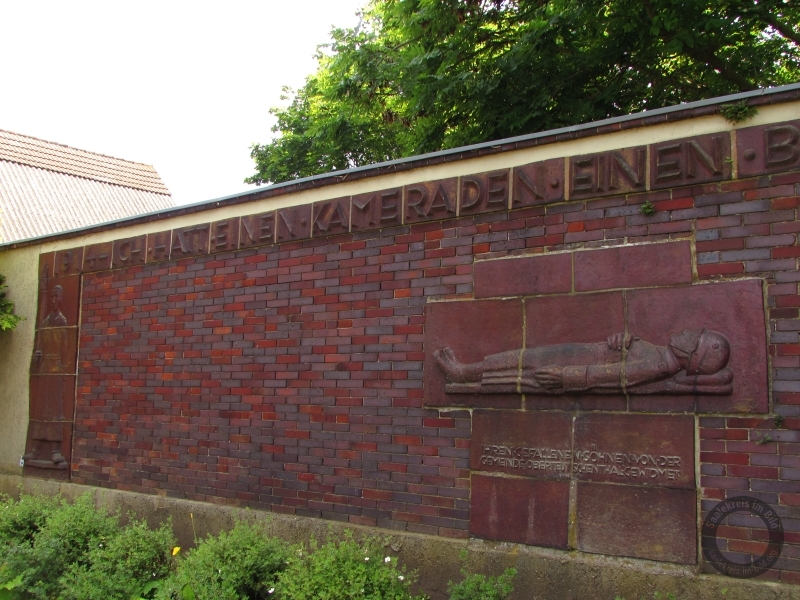 Kriegerdenkmal (Erster Weltkrieg) in der Friedrich-Henze-Straße in Teutschenthal im Saalekreis