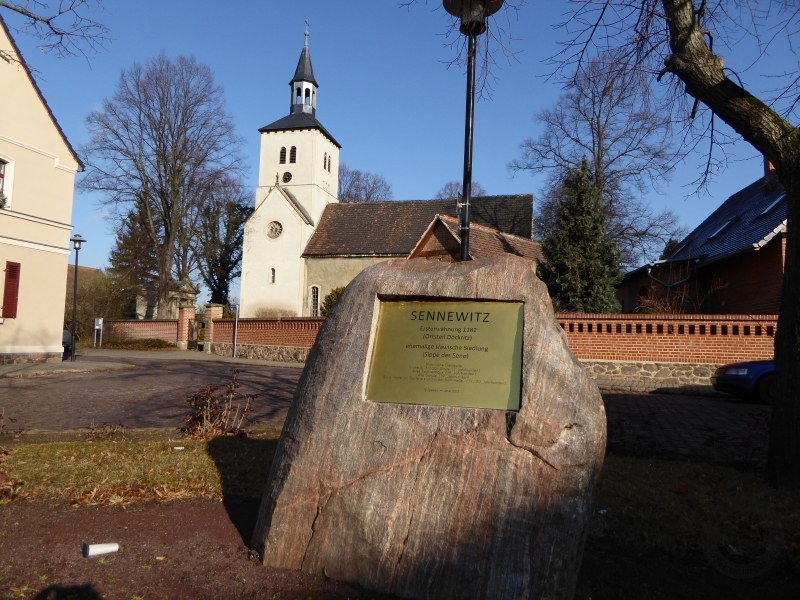Gedenktafel in Sennewitz im Saalekreis