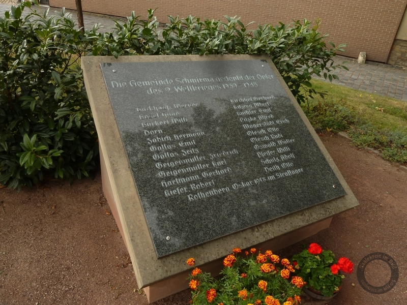 Denkmal für die Opfer des Zweiten Weltkriegs in Schmirma im Saalekreis