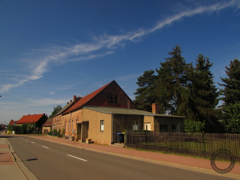 Gasthof "Zur deutschen Krone" in der Thomas-Müntzer-Straße in Raßnitz (Schkopau) im Saalekreis