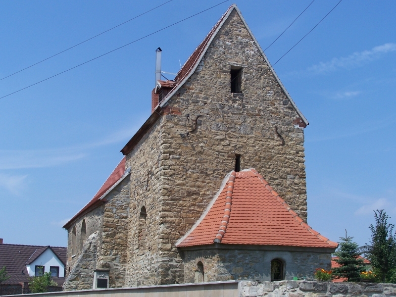 Dorfkirche in Daspig bei Leuna im Saalekreis