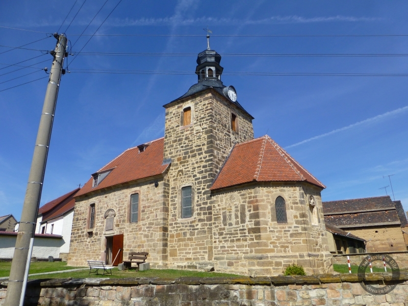 Dorfkirche Zur Heiligen Dreieinigkeit in Grockstädt (Stadt Querfurt) im Saalekreis