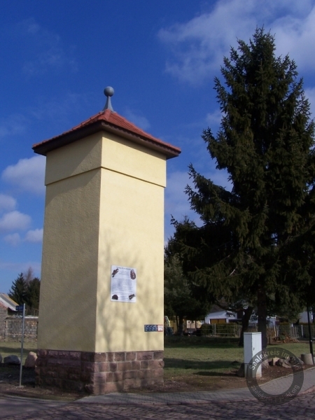 Trafoturm (Artenschutzturm) Sennewitz (Petersberg) im Saalekreis