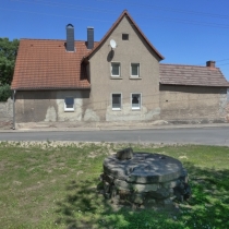 Dorfbrunnen in Großgräfendorf im Saalekreis