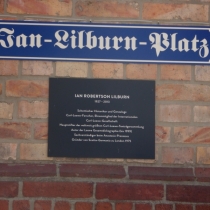 Gedenktafel für Ian Lilburn in Löbejün im Saalekreis