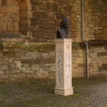 Denkmal für Jacob Christian Schäffer am Kirchplan in Querfurt (Saalekreis)