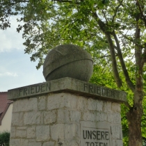 Mahnmal für die Opfer der Weltkriege in Zscherben (Teutschenthal)