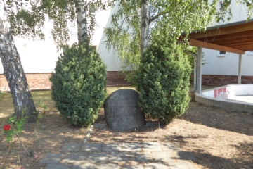 Denkmal für Otto Kreutzmann in Döllnitz (Schkopau) im Saalekreis
