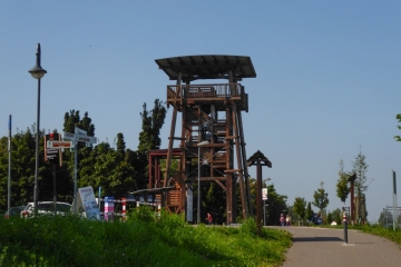 Aussichtsturm Leonhardt an der Marina in Neumark (Stadt Braunsbedra) im Saalekreis